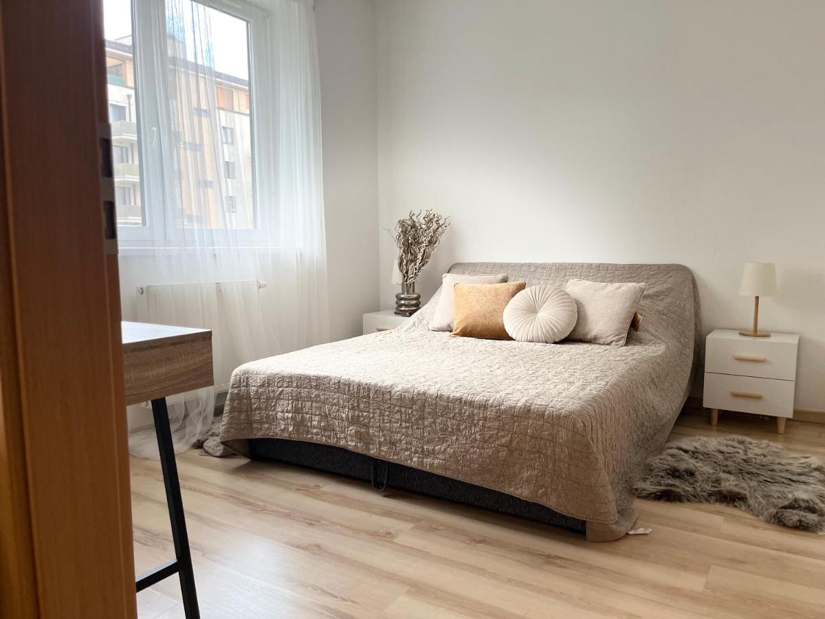 Ferienwohnung Corvin Promenade Crystal Budapest Exterior foto